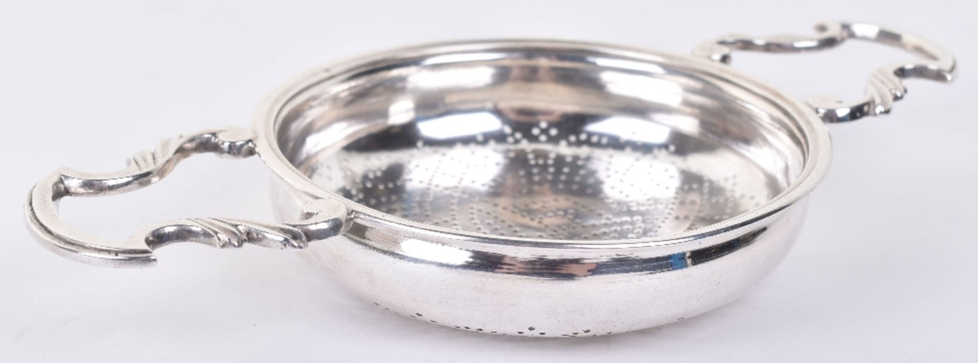 A George II silver lemon strainer, by William Bond, London 1756 - Image 2 of 5