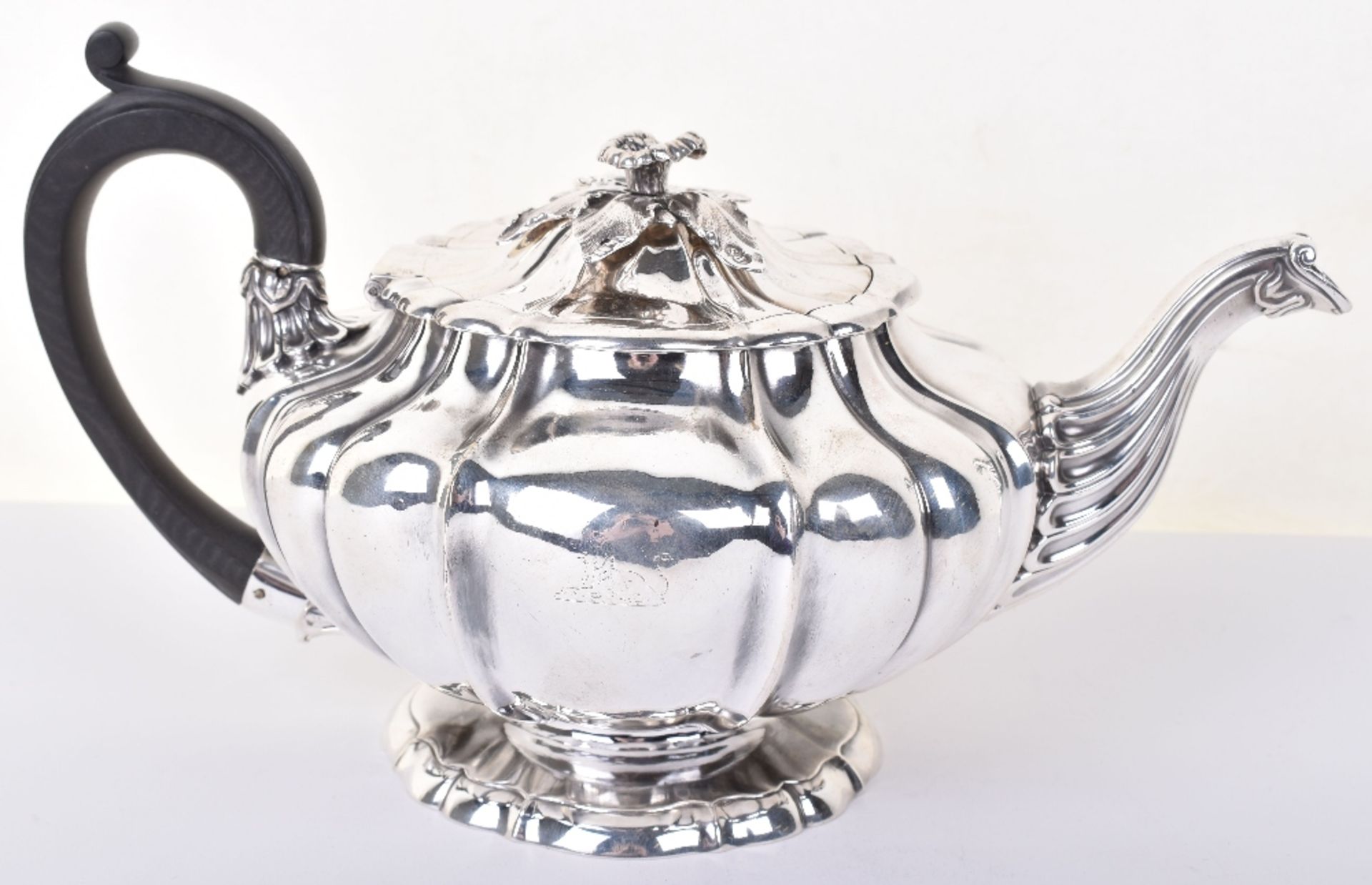 A fine George III silver teapot, by Paul Storr, London 1827 - Image 2 of 7