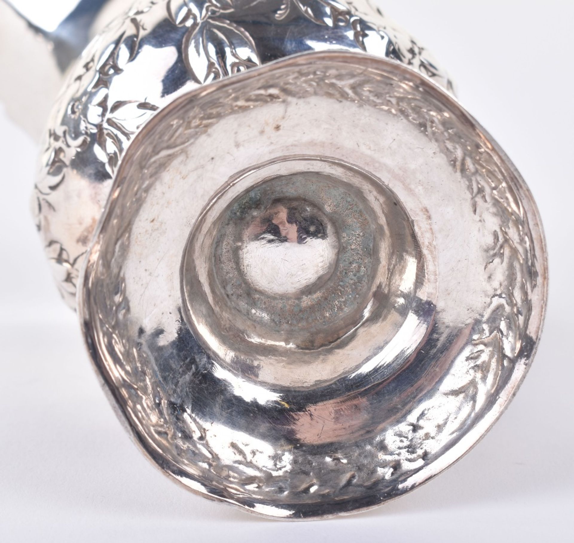 A George III silver cream jug, London 1773 - Image 8 of 9