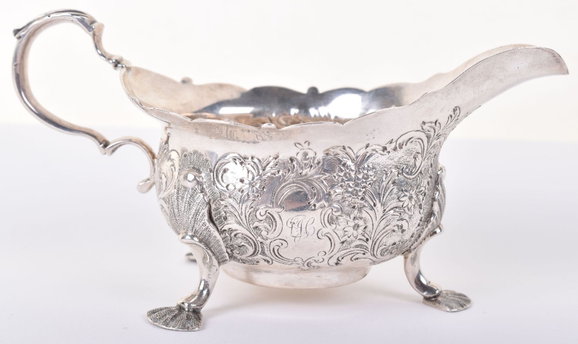 A fine George II silver sauce boat, by John Pollock, London 1747 - Image 2 of 8