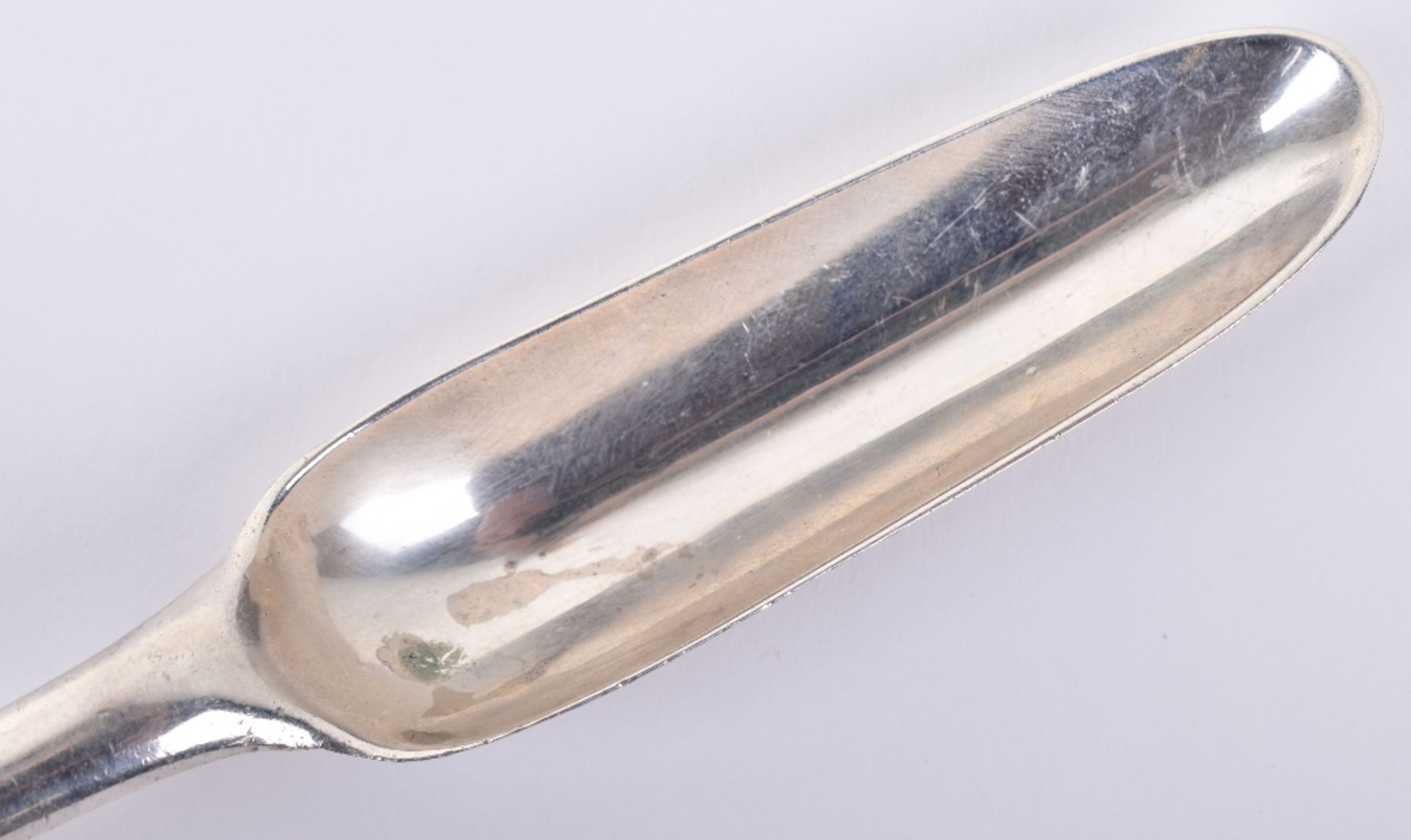 A Scottish silver marrow scoop, by Ker & Dempster, Edinburgh 1766 - Image 4 of 5