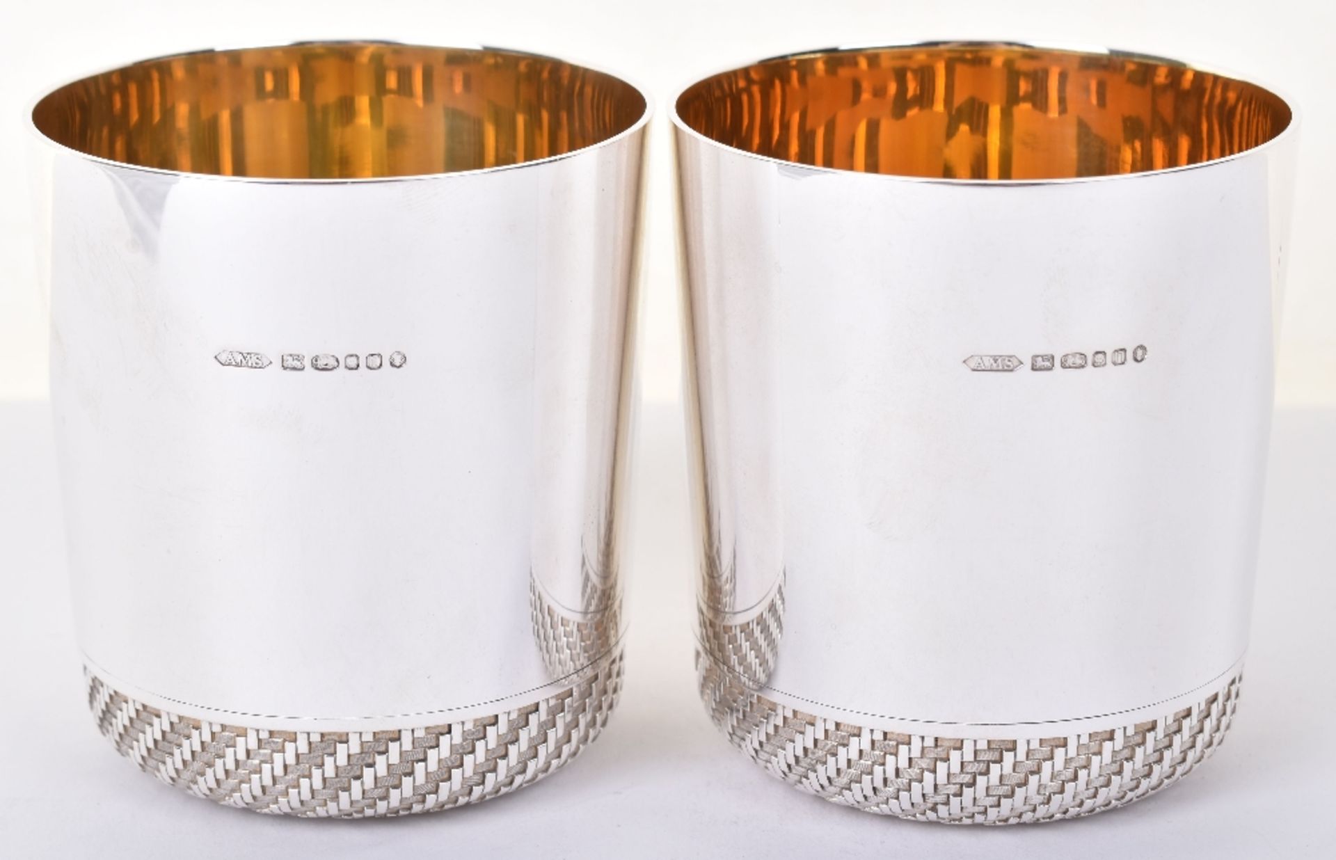 A pair of modern silver Aston Martin whiskey tumblers, by Grant Macdonald, London 2011 - Image 4 of 7