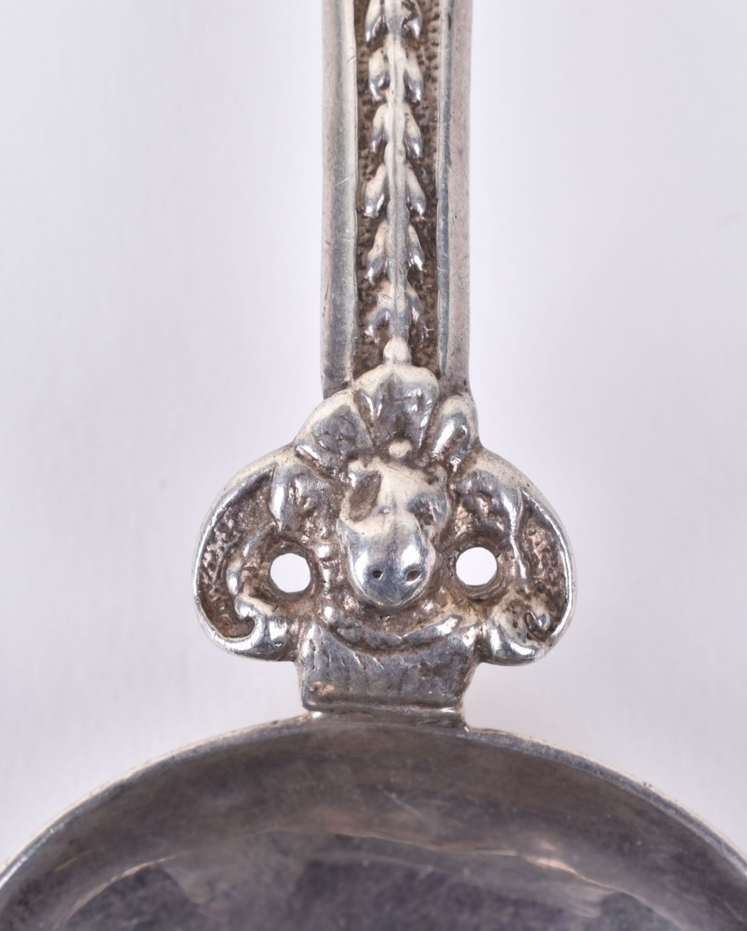 An 18th century Dutch silver spoon, marked 1766 - Image 3 of 7