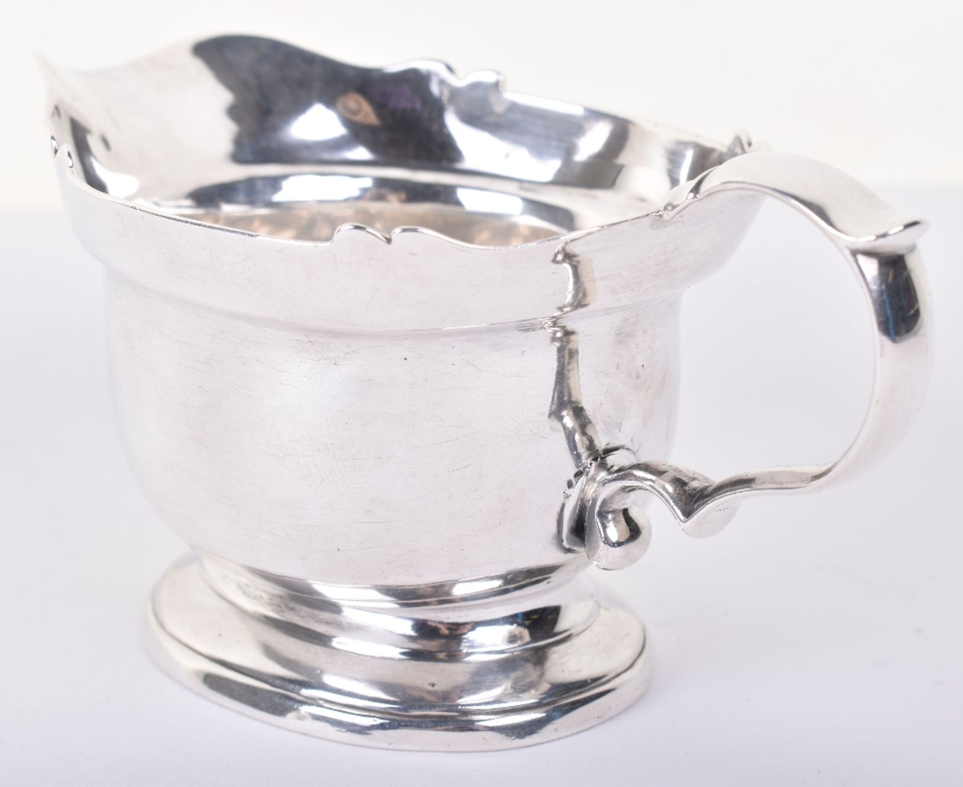 A George II silver gravy boat, by John Eckford II, London 1729 - Image 4 of 5