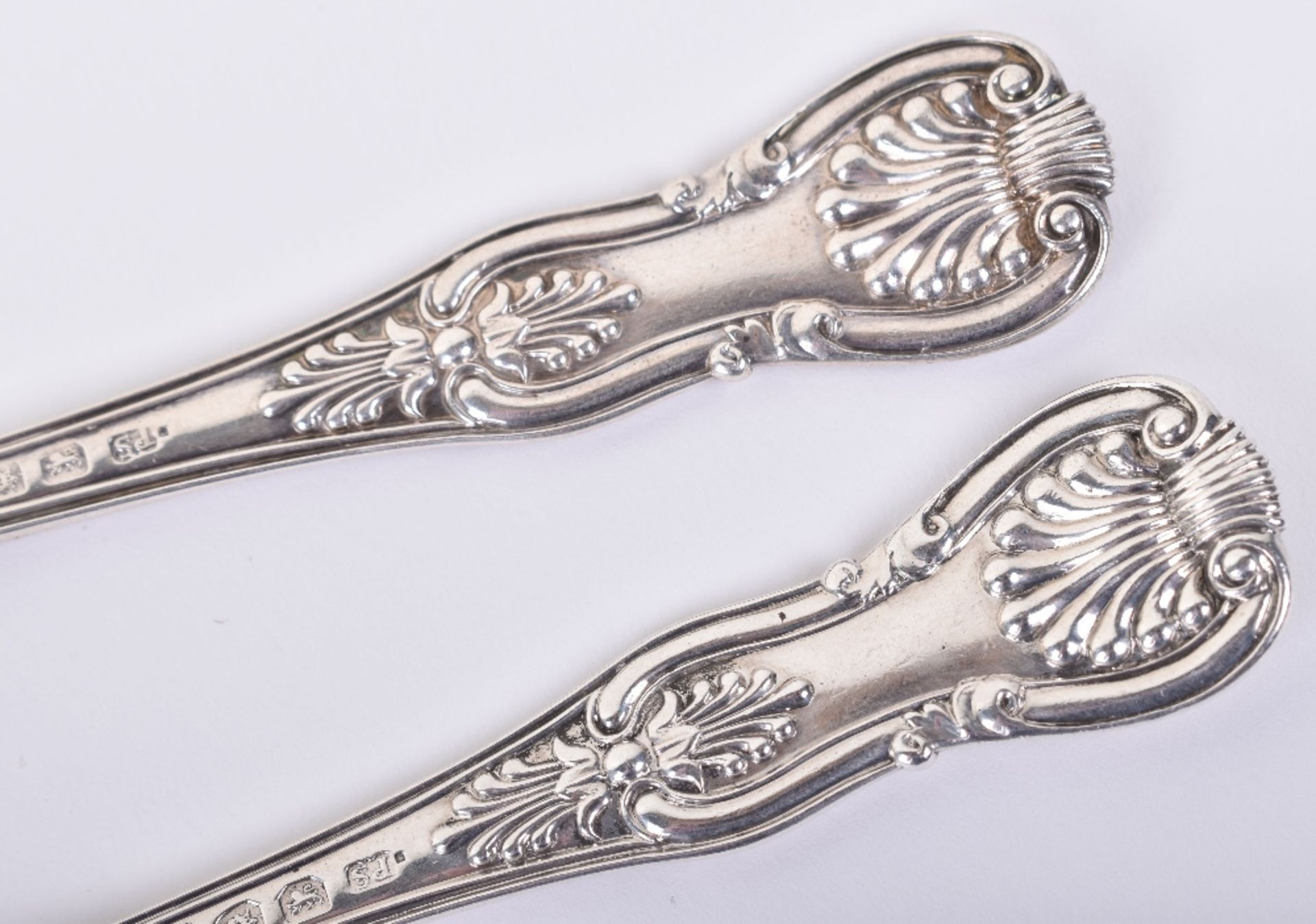 A pair of George IV fiddle and shell pattern silver spoons, by Paul Storr, London, 1821 - Image 4 of 7