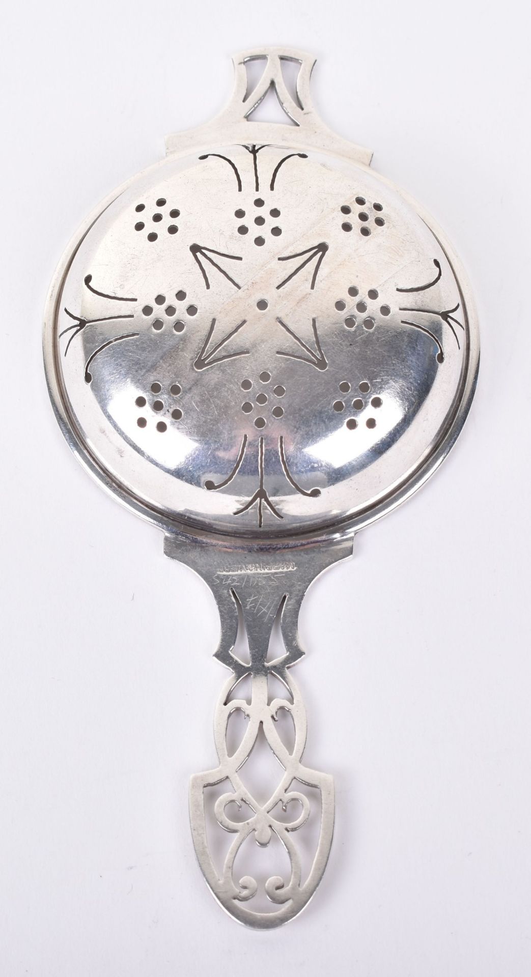 A mid 20th century silver tea strainer, by Mappin & Webb Ltd, London 1944 - Image 2 of 5