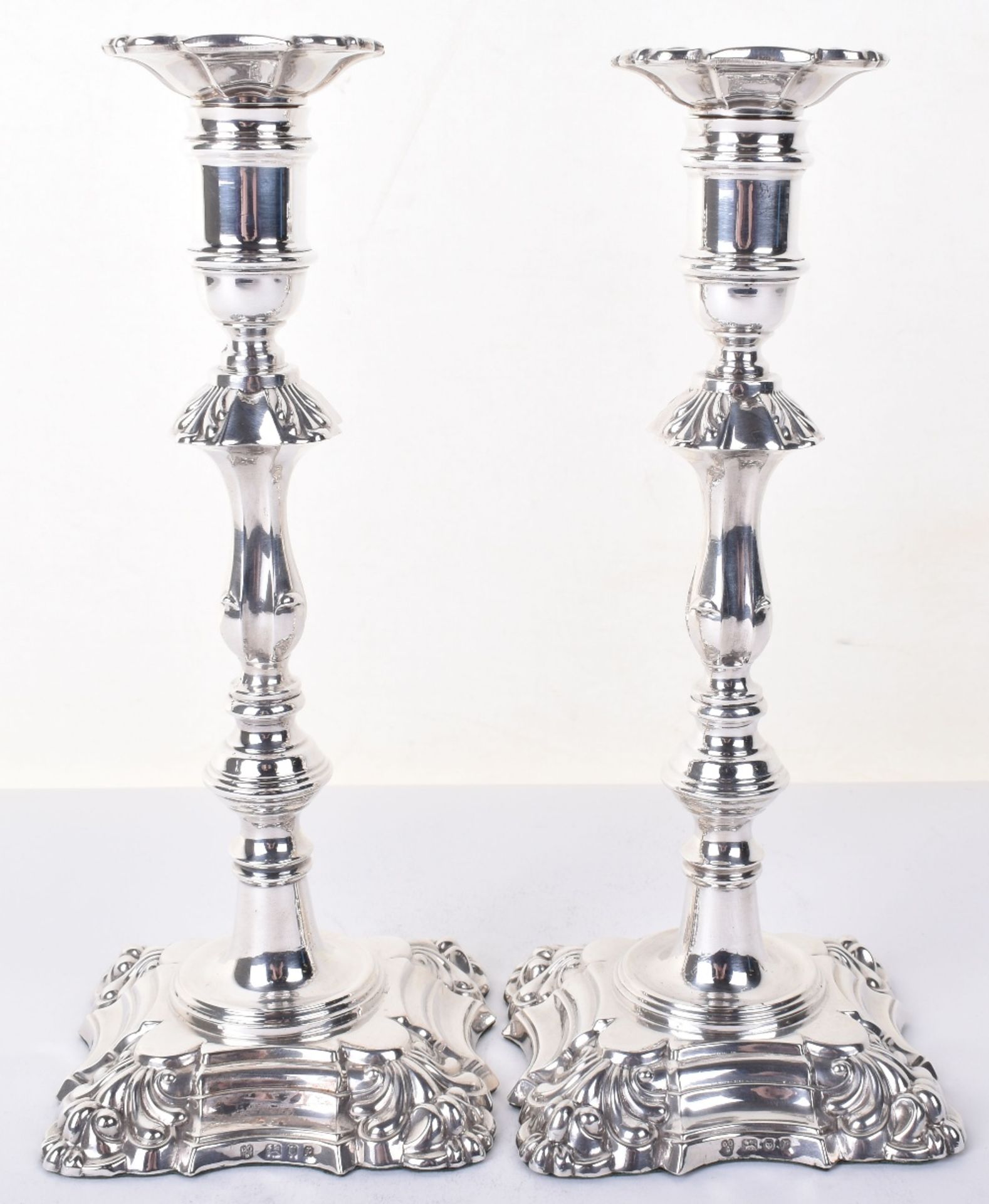 A pair of modern silver candlesticks, by David Shure, Chester 1970 - Image 2 of 7