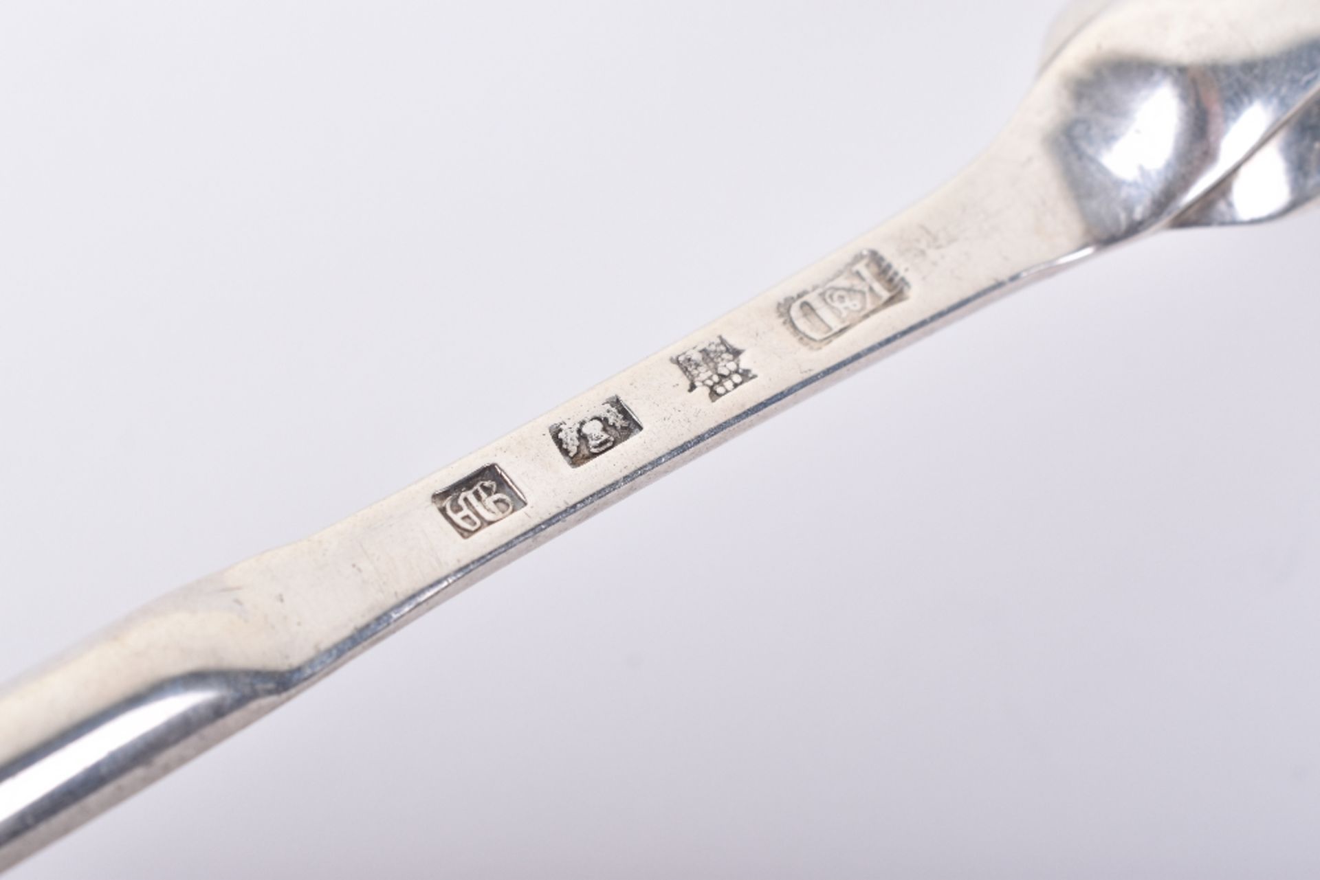 A Scottish silver marrow scoop, by Ker & Dempster, Edinburgh 1766 - Image 3 of 5