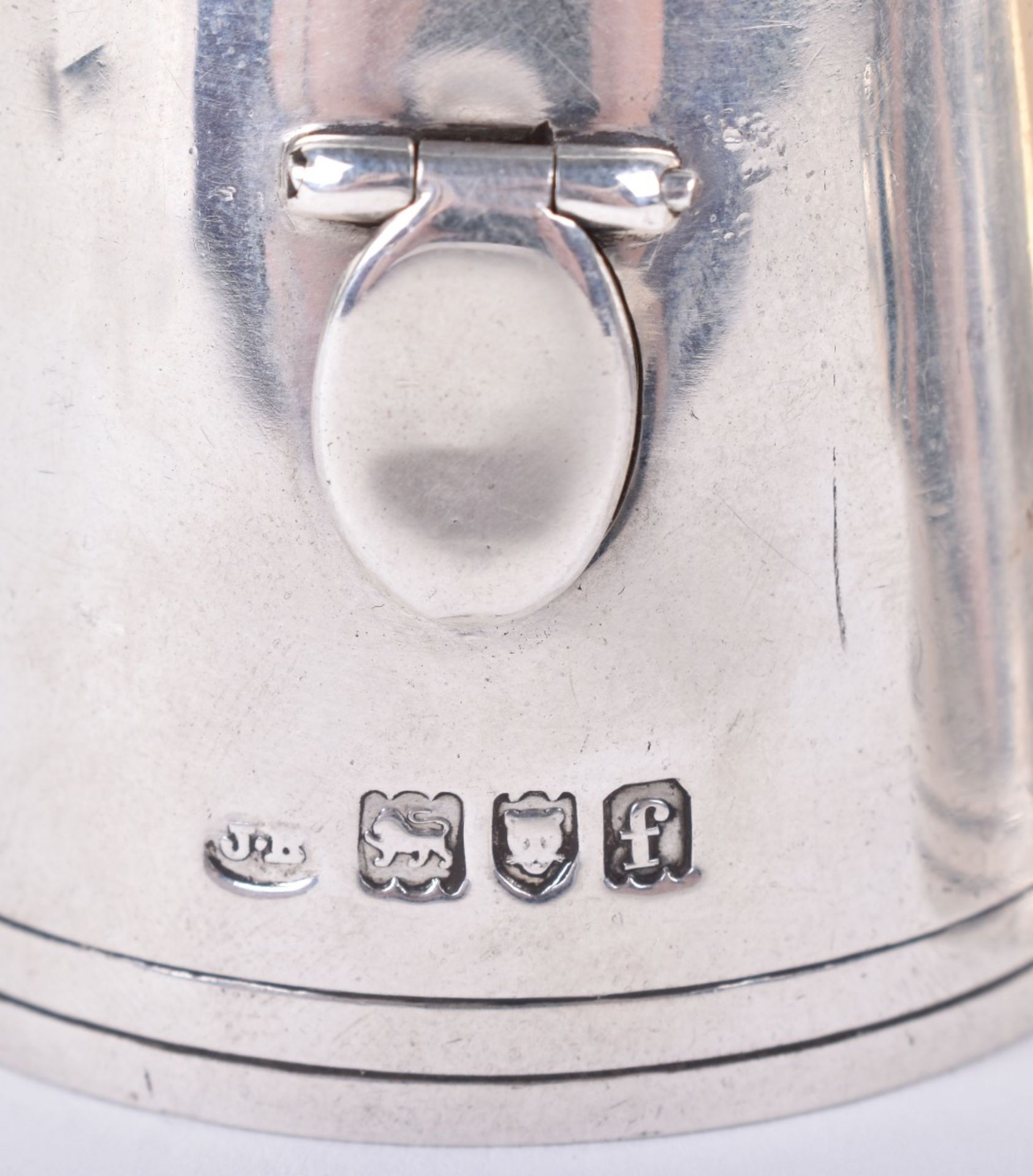 A rare pair of silver pepper mills in the form of milk churns, Joseph Braham, London 1901 - Image 3 of 7