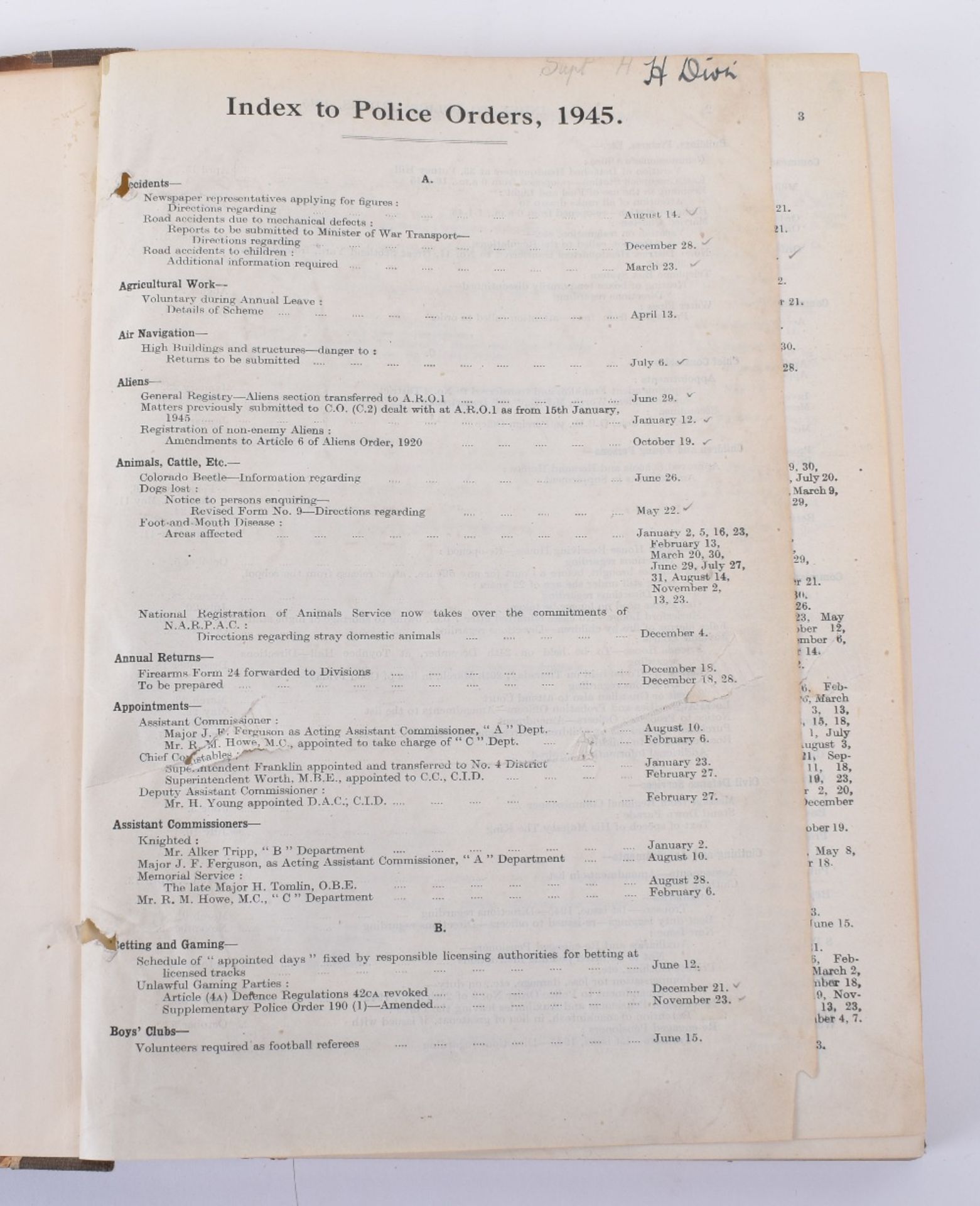 Scarce Wartime Metropolitan Police Orders for 1945 - Image 2 of 4