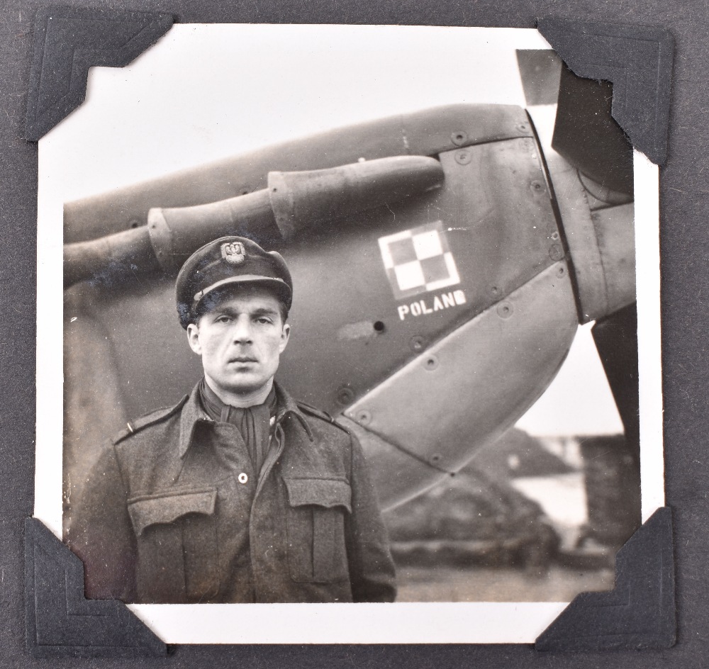 Outstanding WW2 Polish Fighter Pilots Photograph Album Grouping of Flight Lieutenant Antoni Lipkowsk - Image 7 of 42