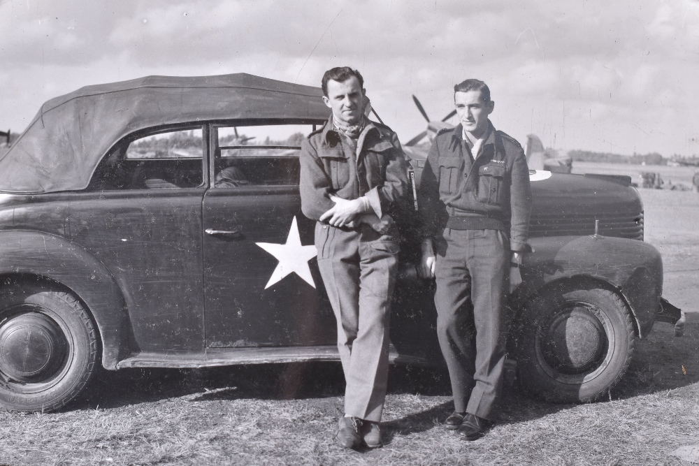 Outstanding WW2 Polish Fighter Pilots Photograph Album Grouping of Flight Lieutenant Antoni Lipkowsk - Image 17 of 42