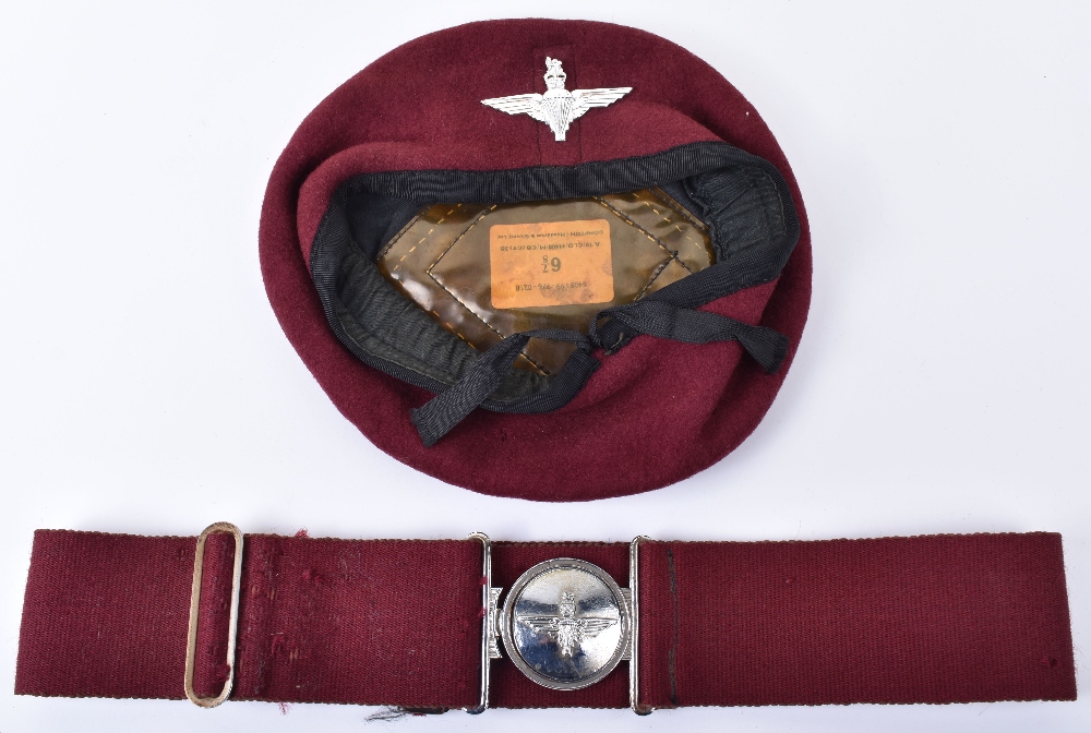 EIIR Parachute Regiment Maroon Beret and Stable Belt