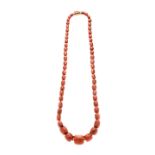 Necklace in red coral and yellow gold