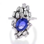 Ring in white gold, diamonds and natural Ceylon sapphire