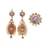 Brooch and pair of dangle earrings in yellow gold and colored enamels