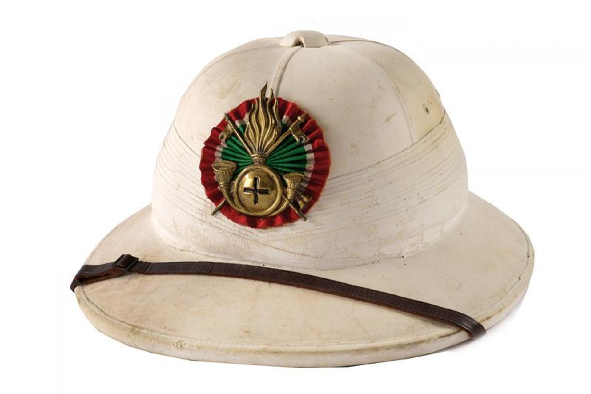 A 1938 model officer's colonial helmet