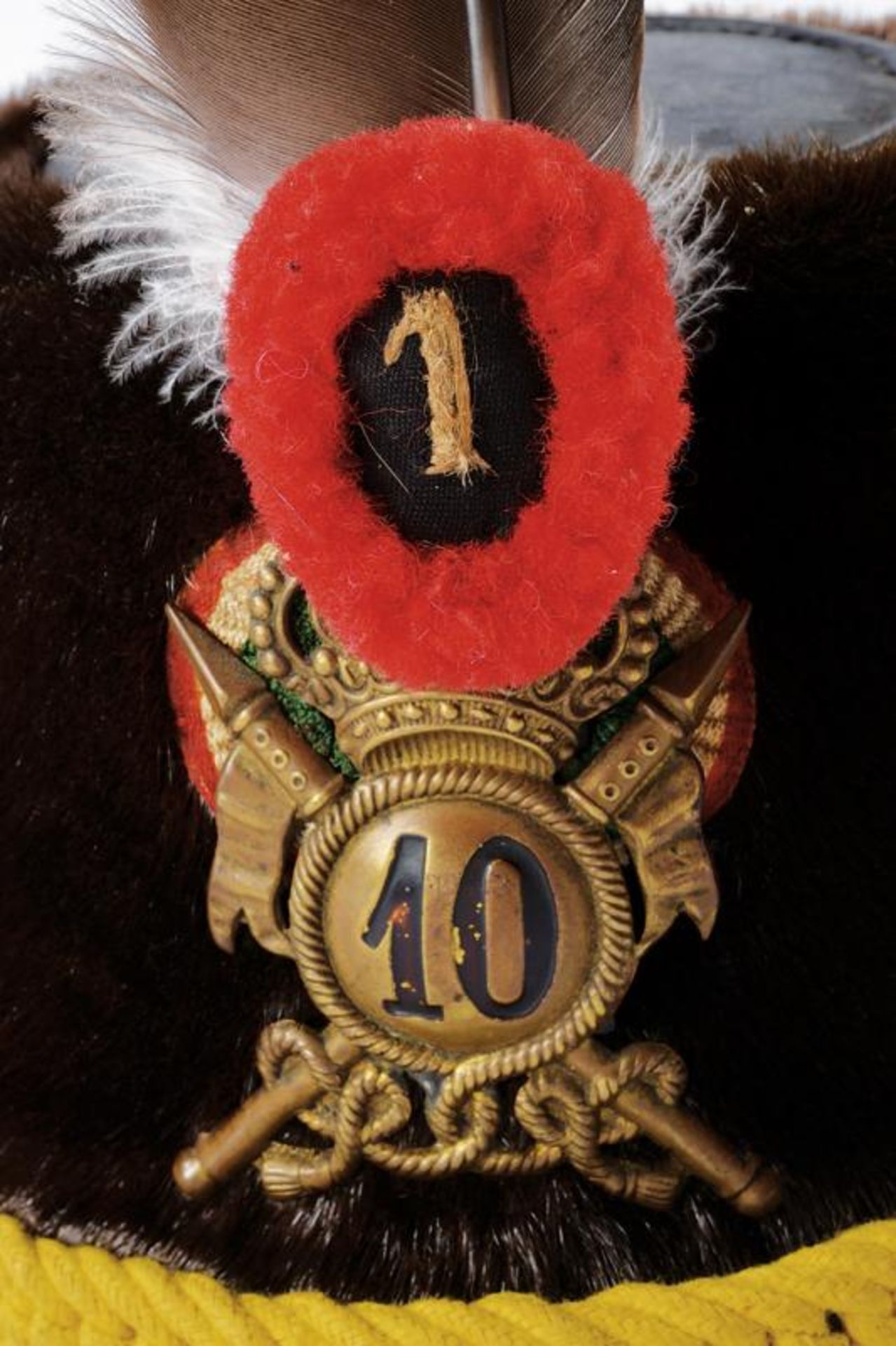 A cavalry NC-officer's bearskin from the 10th lancer's regiment Victor Emmanuel II - Bild 2 aus 3