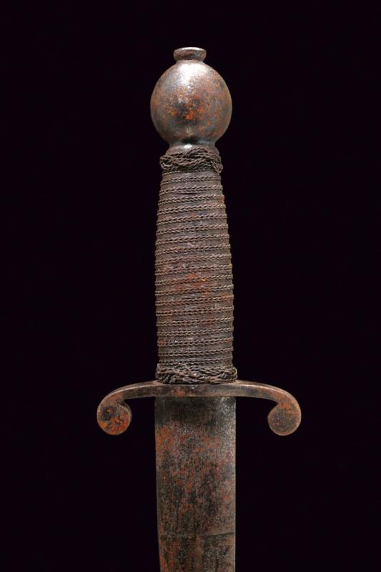 A dagger - Image 2 of 3