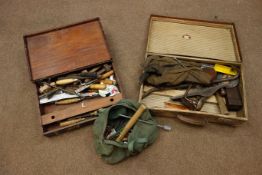 Two vintage suit cases with various hand tools Condition Report <a href='//www.