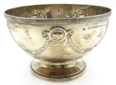 Silver pedestal bowl Elkington Co. Birmingham 1913 diameter 15cm 7.