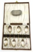 Silver kidney shaped snuff box, Birmingham 1914 and a set of six silver golf teaspoons approx 4oz