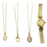 Three 9ct gold pendant necklaces 7.