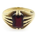 9ct gold garnet set ring hallmarked Condition Report 4.