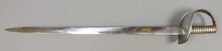 1889 pattern Boarding Cutlass, 71cm single edge blade indistinctly stamped with Crown, X and No....