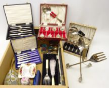 Silver plated boxed set of six butter knives, six seafood forks,