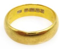 22ct gold wedding band approx 7.