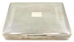 Silver jewellery box, engine turned decoration by Harman Brothers, Birmingham 1958, L16.