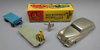 Prameta Kolner Automodelle clockwork nickel plated die-cast Type 2 Mercedes-Benz 300 with traffic