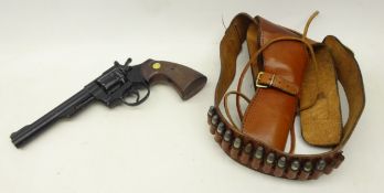 Sussex Armoury cap gun with holster