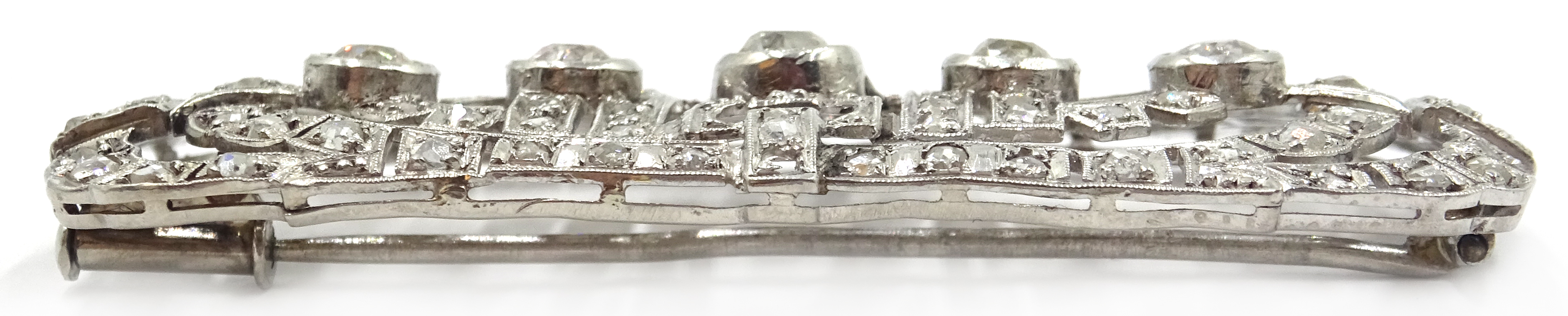 Edwardian platinum (tested) diamond brooch, - Image 2 of 4