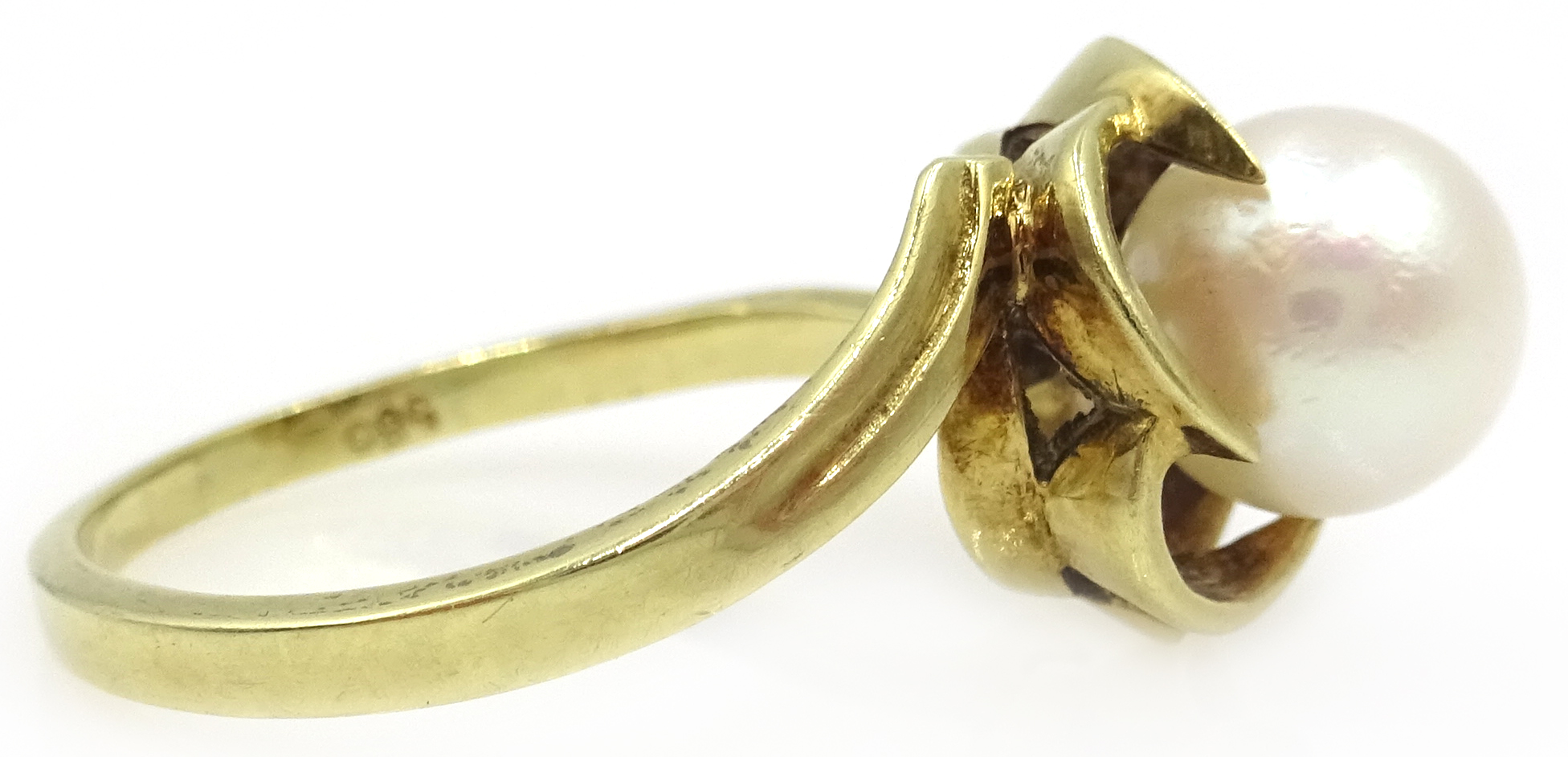 14ct gold single pearl flower design ring, stamped 585 Condition Report Approx 4. - Image 4 of 4