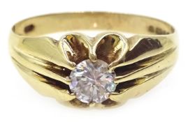 9ct gold cubic zirconia ring, hallmarked Condition Report Approx 2.