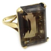 9ct gold emerald cut smoky quartz ring, hallmarked Condition Report Approx 5.