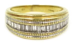 9ct gold baguette diamond ring, hallmarked Condition Report 6.