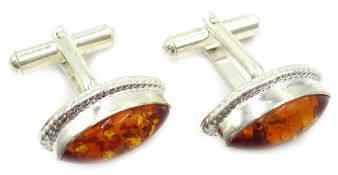 Pair of silver amber cufflinks, stamped 925 Condition Report <a href='//www.