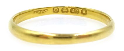 22ct gold wedding band, hallmarked approx 1.5gm Condition Report <a href='//www.