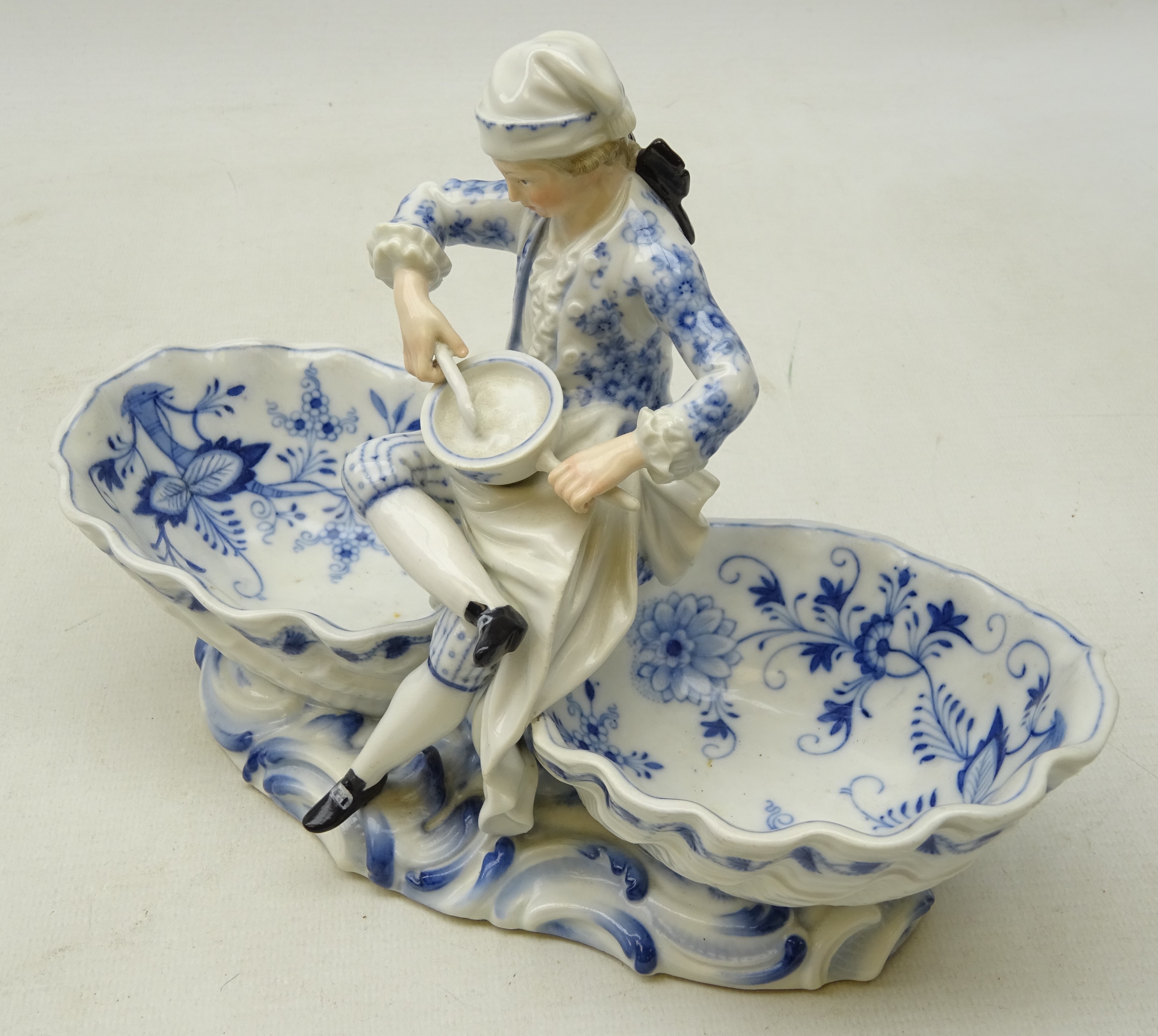 Pair of Dresden blue & white porcelain double salts, - Image 5 of 9