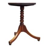 Early 19th century mahogany tripod table, circular moulded top, turned column,