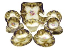 Early 20th century Royal Worcester tea service for six persons hand painted with floral sprays by