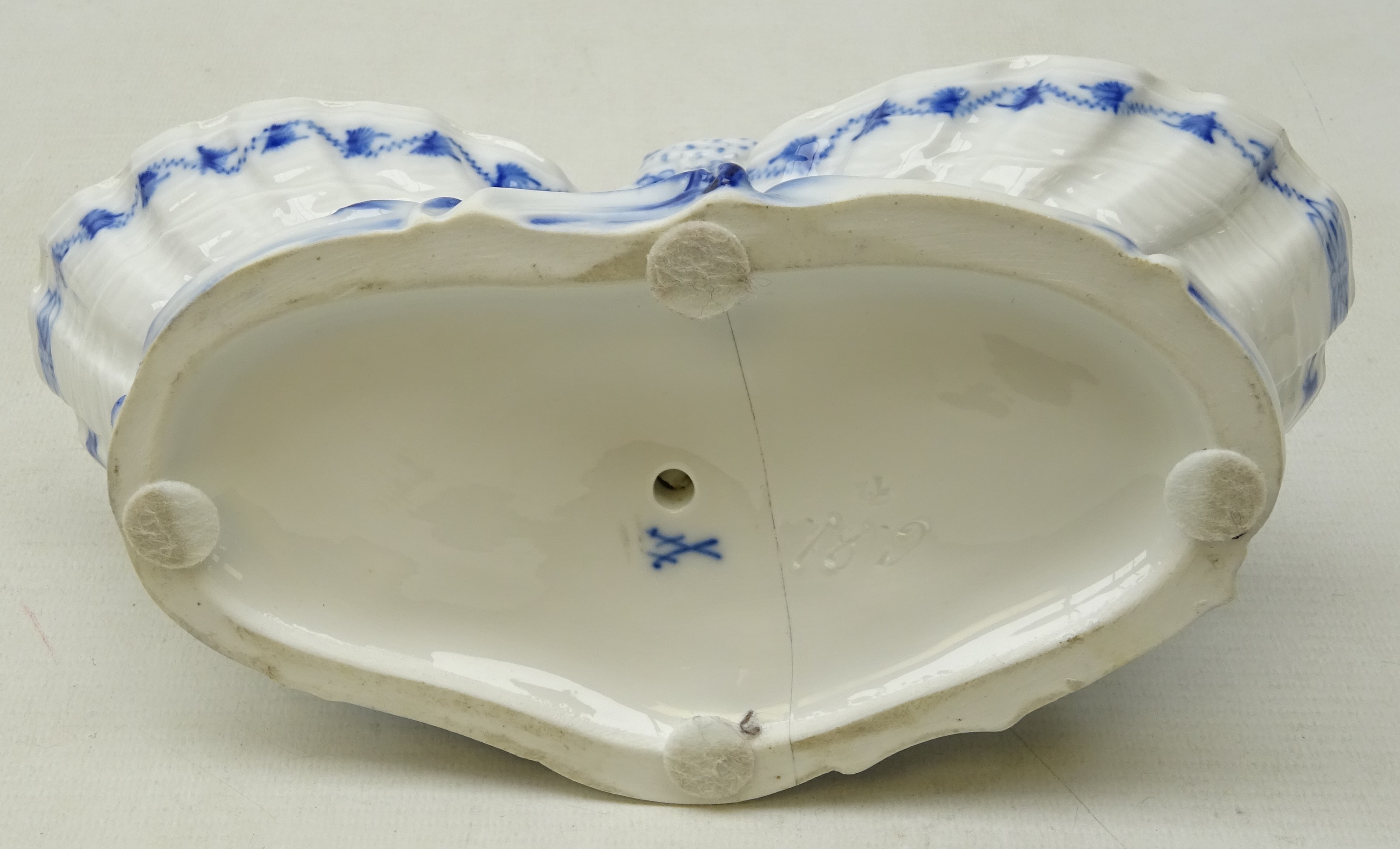 Pair of Dresden blue & white porcelain double salts, - Image 8 of 9