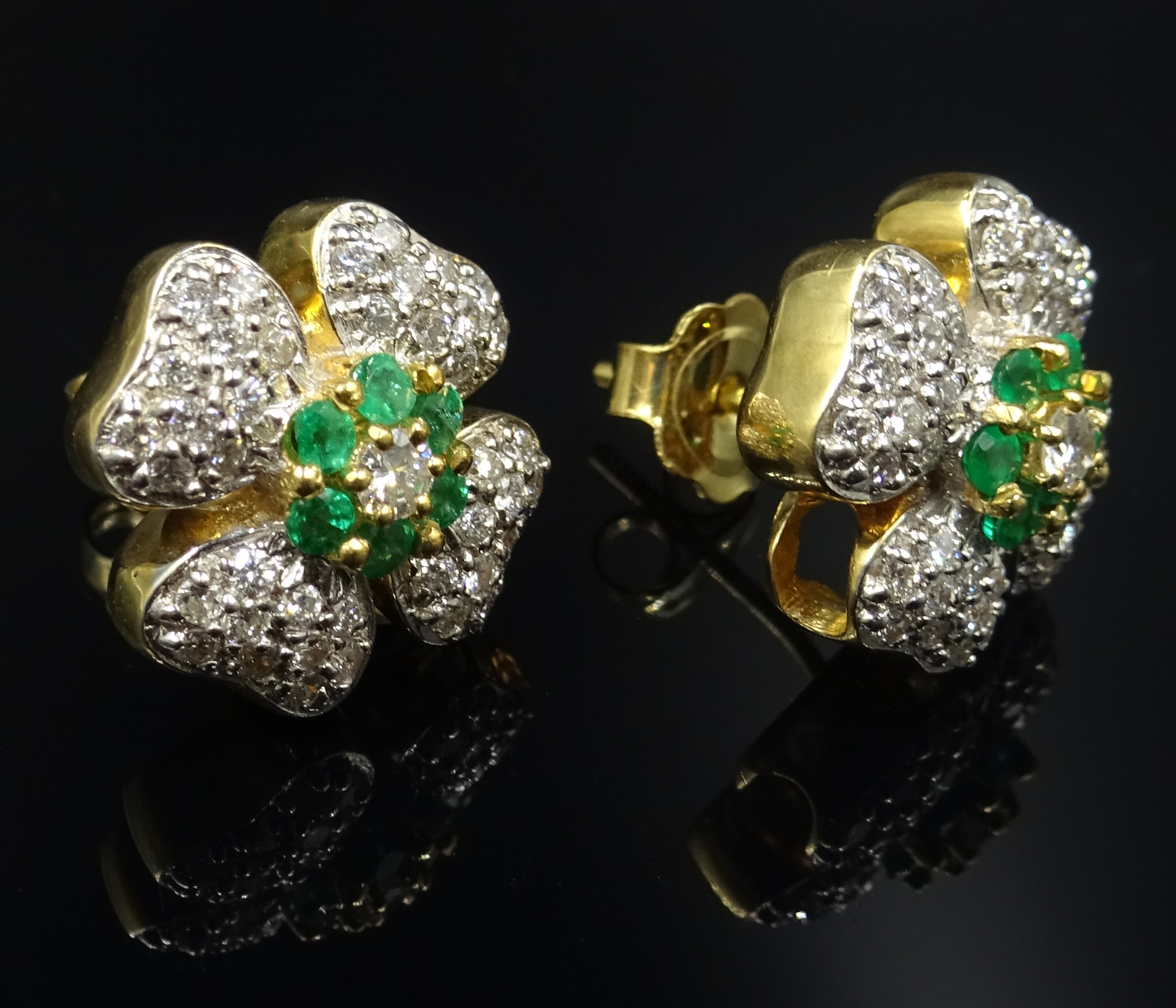 Pair of 18ct gold diamond and emerald flower head ear-rings Condition Report Gold - Image 2 of 3