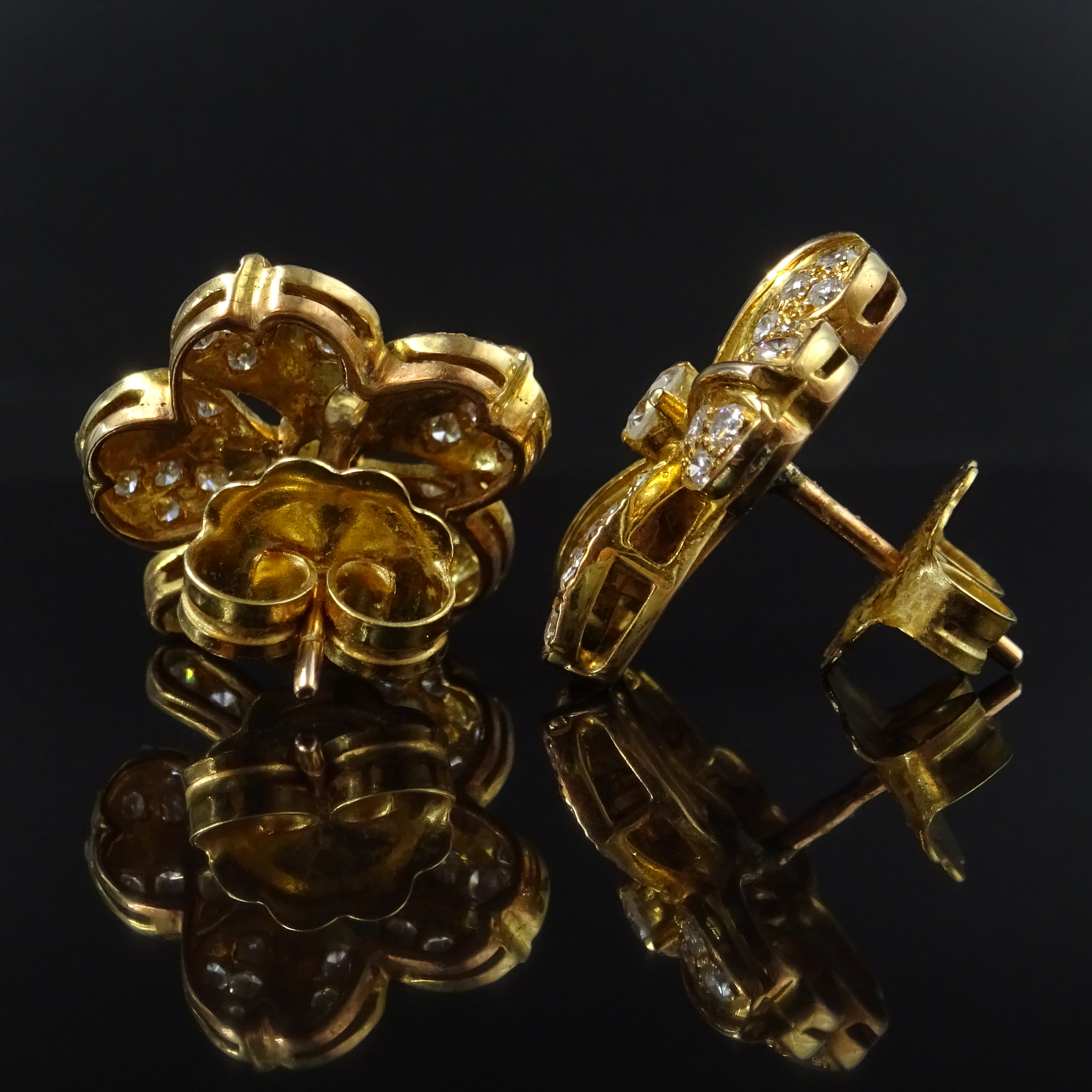 Pair of 18ct gold diamond set clover ear-rings, - Image 4 of 5