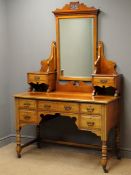 Edwardian walnut dressing table, raised back with swing mirror and small two trinket,