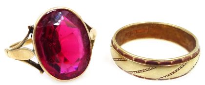 18ct gold spinel? ring and 9ct gold wedding band hallmarked Condition Report spinel