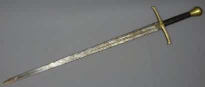 Broad sword with 94cm fullered steel blade,